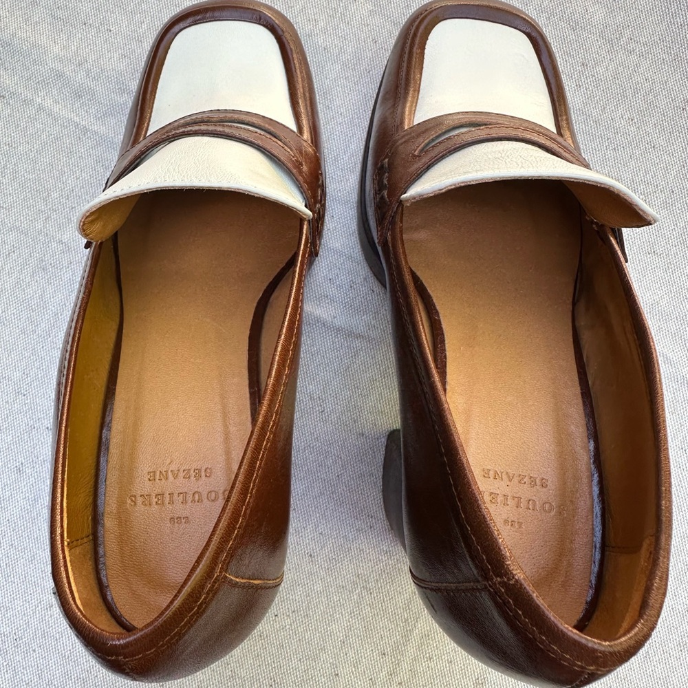 Sezane Two-Tone Brown and White Leather Block Heel Loafers - Picture 3 of 10